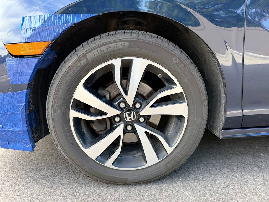 Thumbnail: 2018 Honda Odyssey - 8