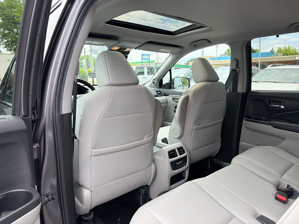 Thumbnail: 2020 Honda Pilot - 12