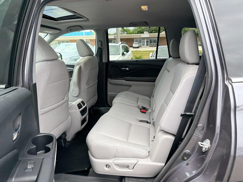 Thumbnail: 2020 Honda Pilot - 30