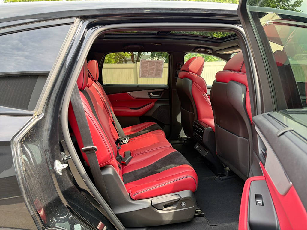 Thumbnail: 2023 Acura MDX - 32
