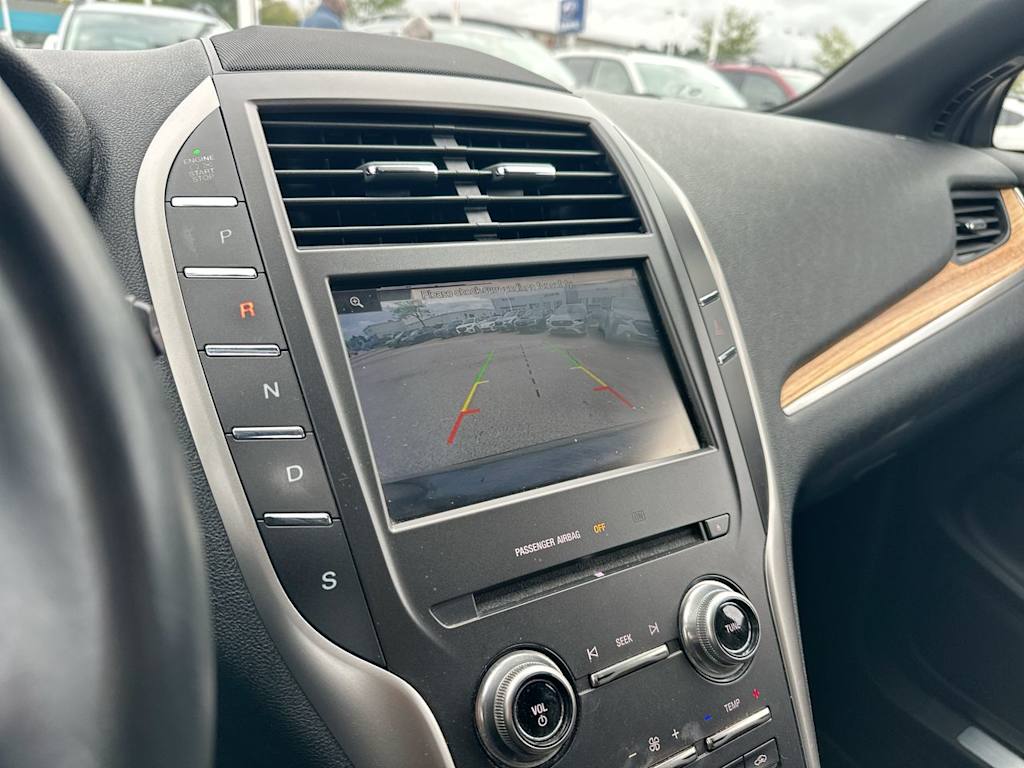 Thumbnail: 2015 Lincoln MKC - 36