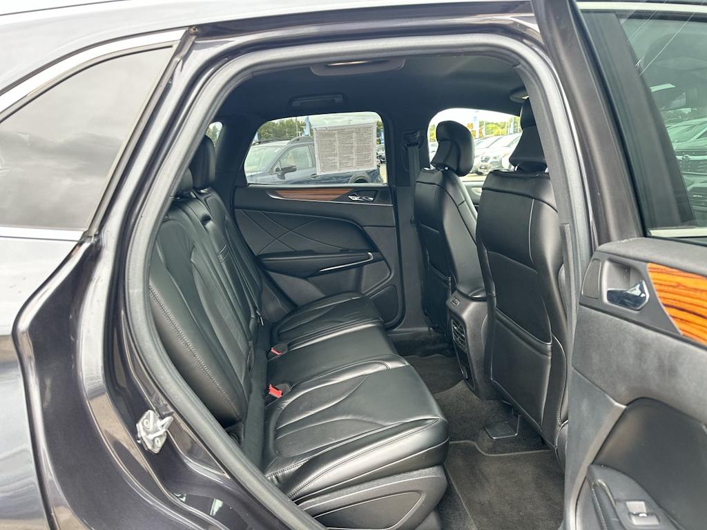 Thumbnail: 2015 Lincoln MKC - 32