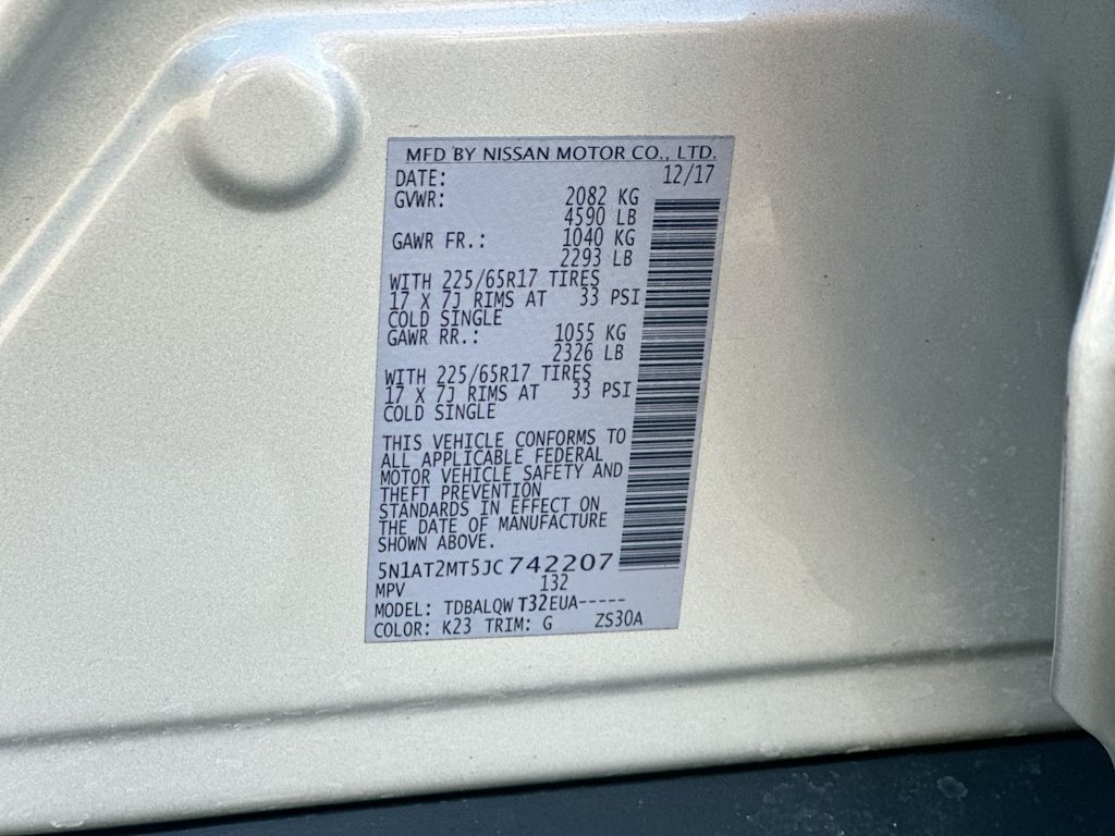 Thumbnail: 2018 Nissan Rogue - 17