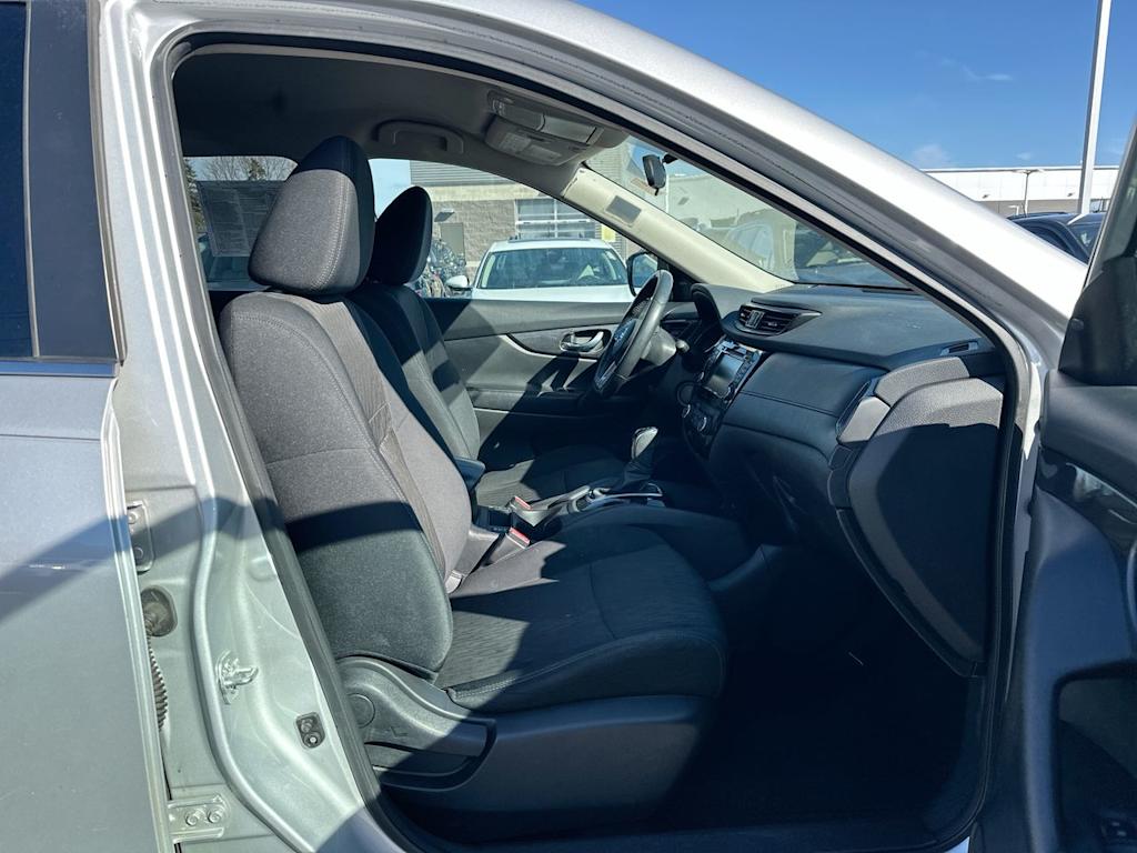 Thumbnail: 2018 Nissan Rogue - 11