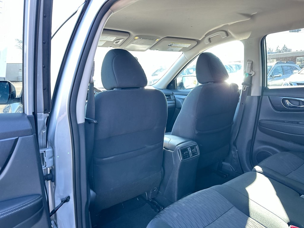 Thumbnail: 2018 Nissan Rogue - 12