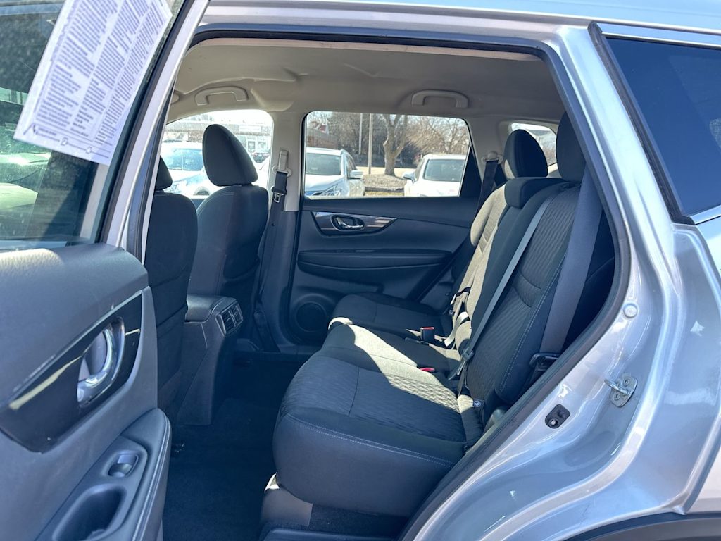 Thumbnail: 2018 Nissan Rogue - 30