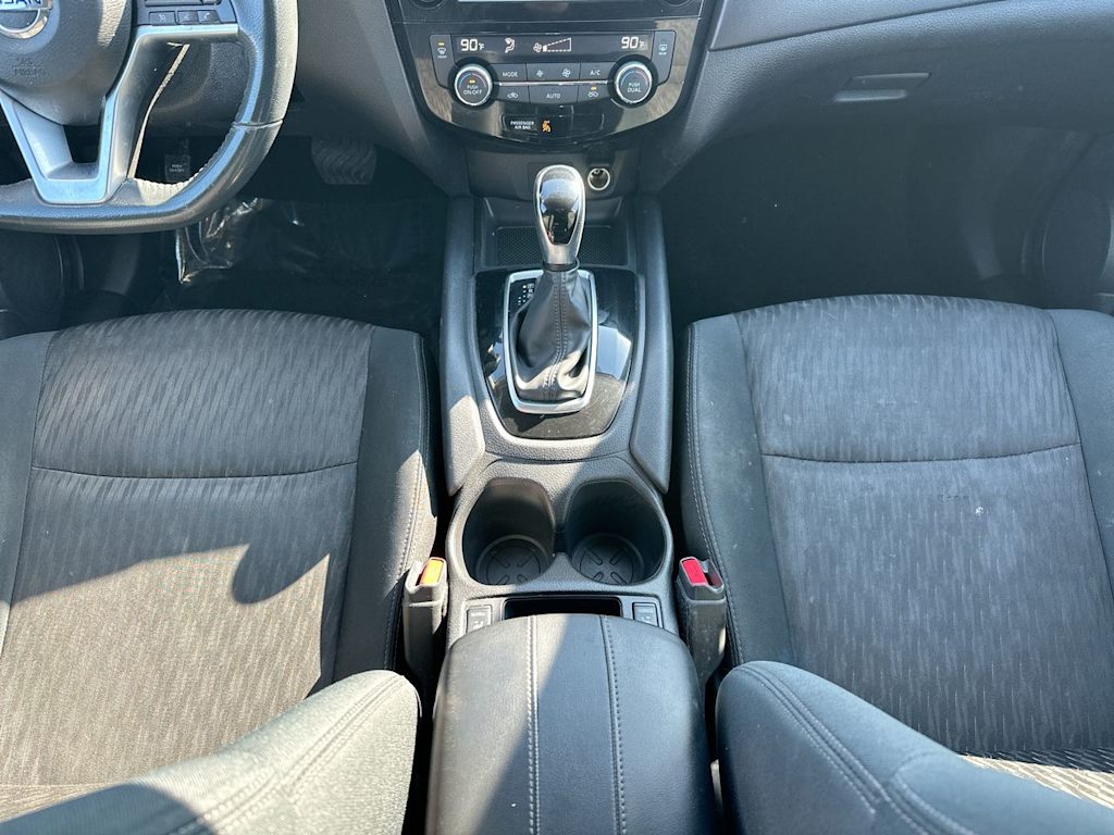 Thumbnail: 2018 Nissan Rogue - 14