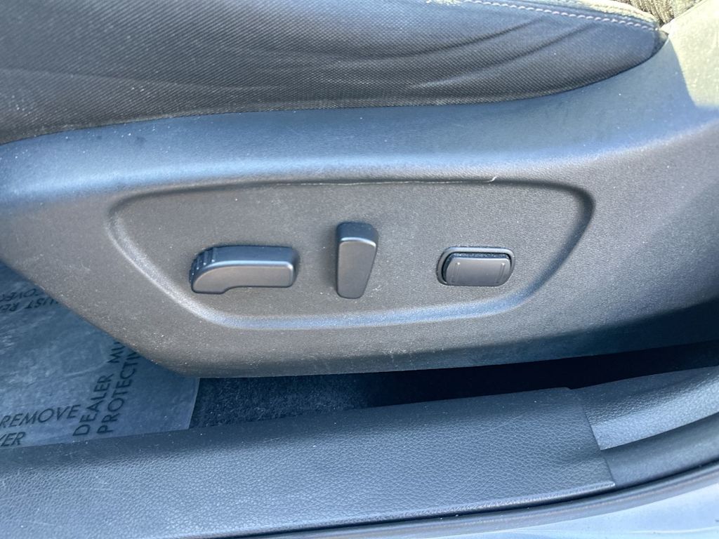 Thumbnail: 2018 Nissan Rogue - 29