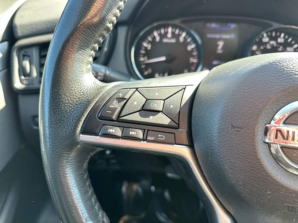 Thumbnail: 2018 Nissan Rogue - 32