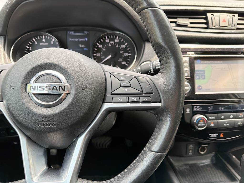 Thumbnail: 2017 Nissan Rogue - 13