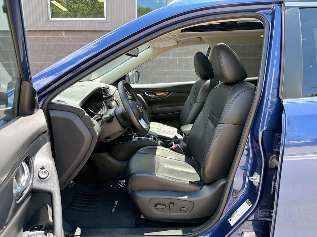 Thumbnail: 2018 Nissan Rogue - 10