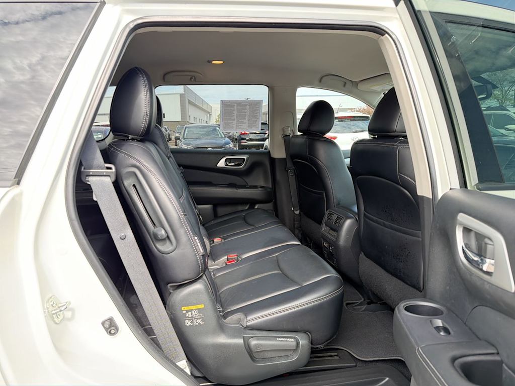 Thumbnail: 2019 Nissan Pathfinder - 30