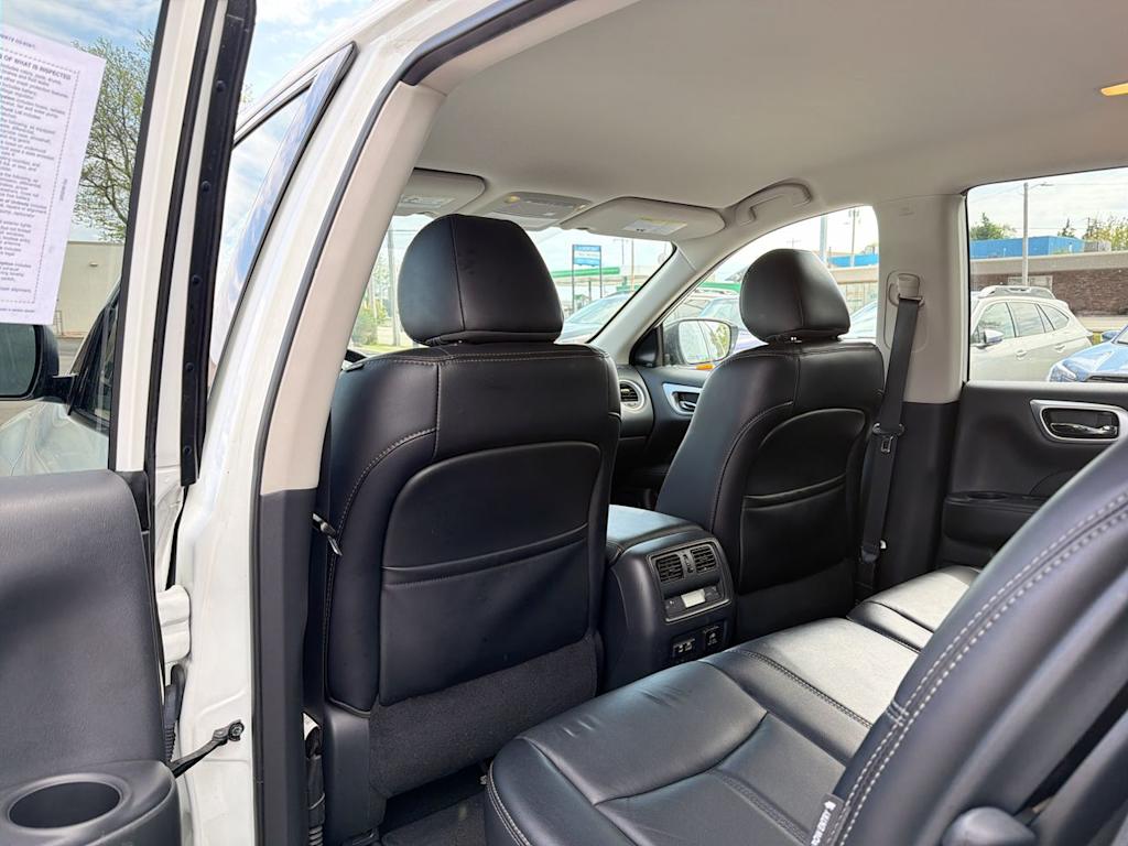 Thumbnail: 2019 Nissan Pathfinder - 12