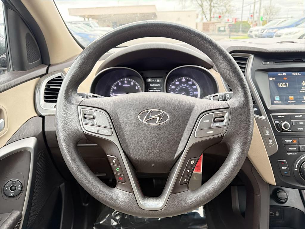 Thumbnail: 2017 Hyundai Santa Fe - 9