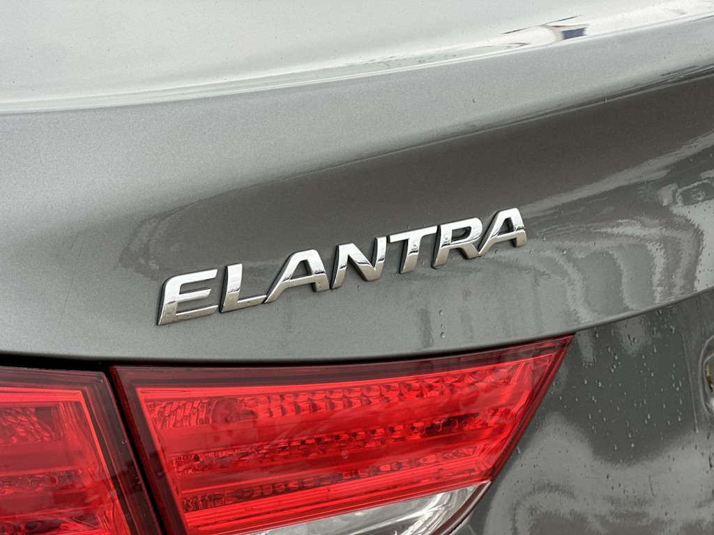 2013 Hyundai Elantra Limited Edition 7