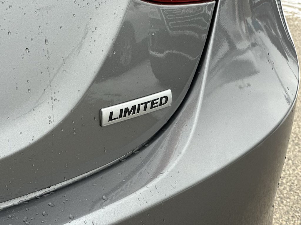 2013 Hyundai Elantra Limited Edition 29