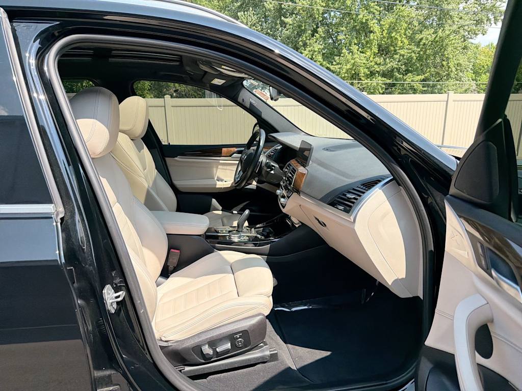 Thumbnail: 2021 BMW X3 - 11