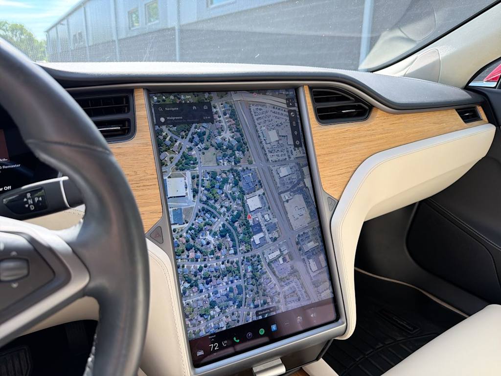 Thumbnail: 2018 Tesla Model S - 11