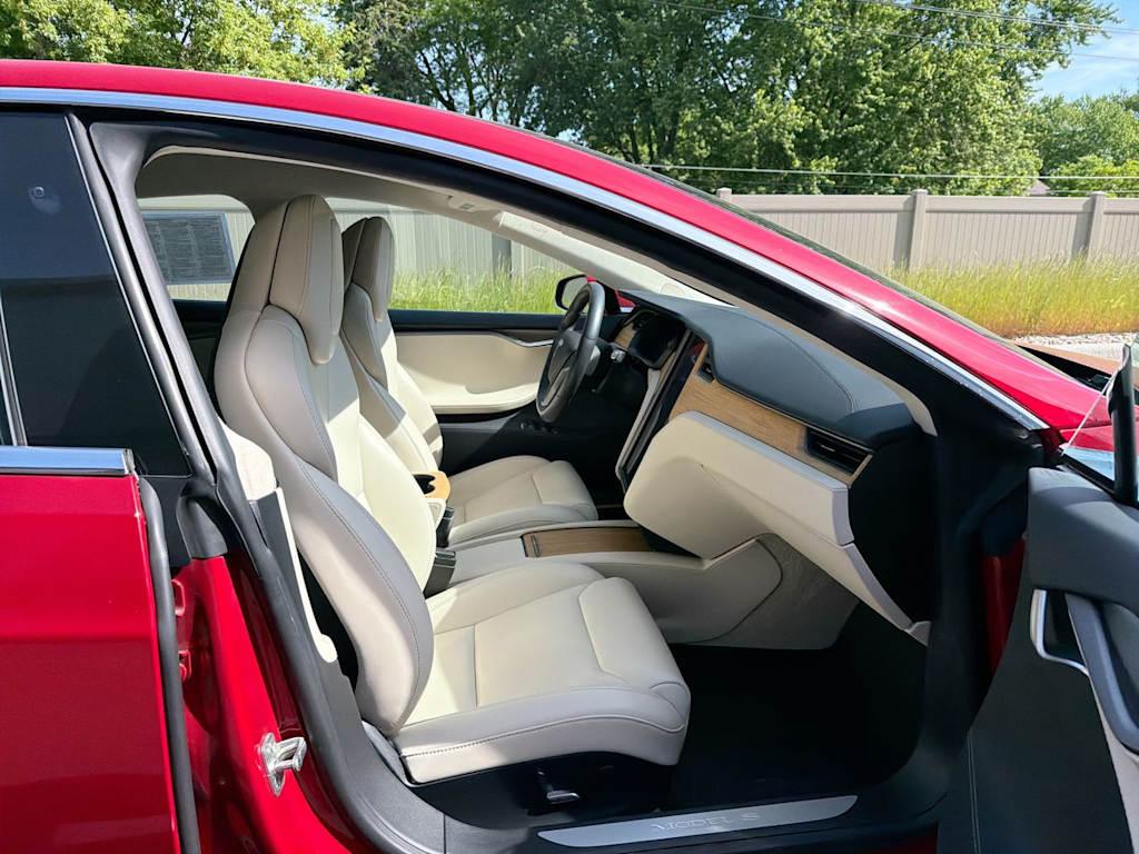 Thumbnail: 2018 Tesla Model S - 31