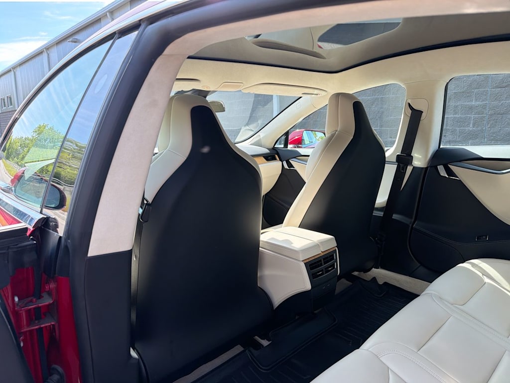Thumbnail: 2018 Tesla Model S - 10