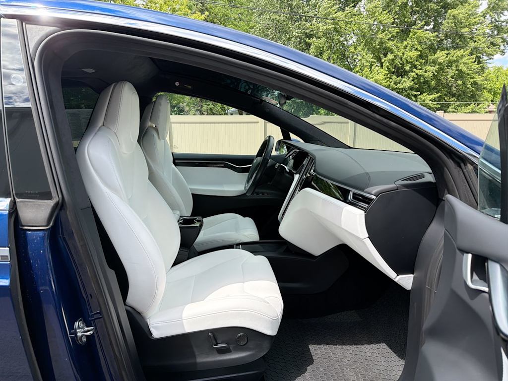 Thumbnail: 2017 Tesla Model X - 10