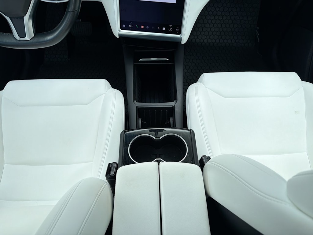 Thumbnail: 2017 Tesla Model X - 31