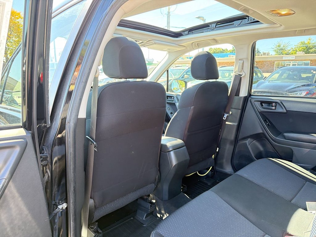 Thumbnail: 2016 Subaru Forester - 12