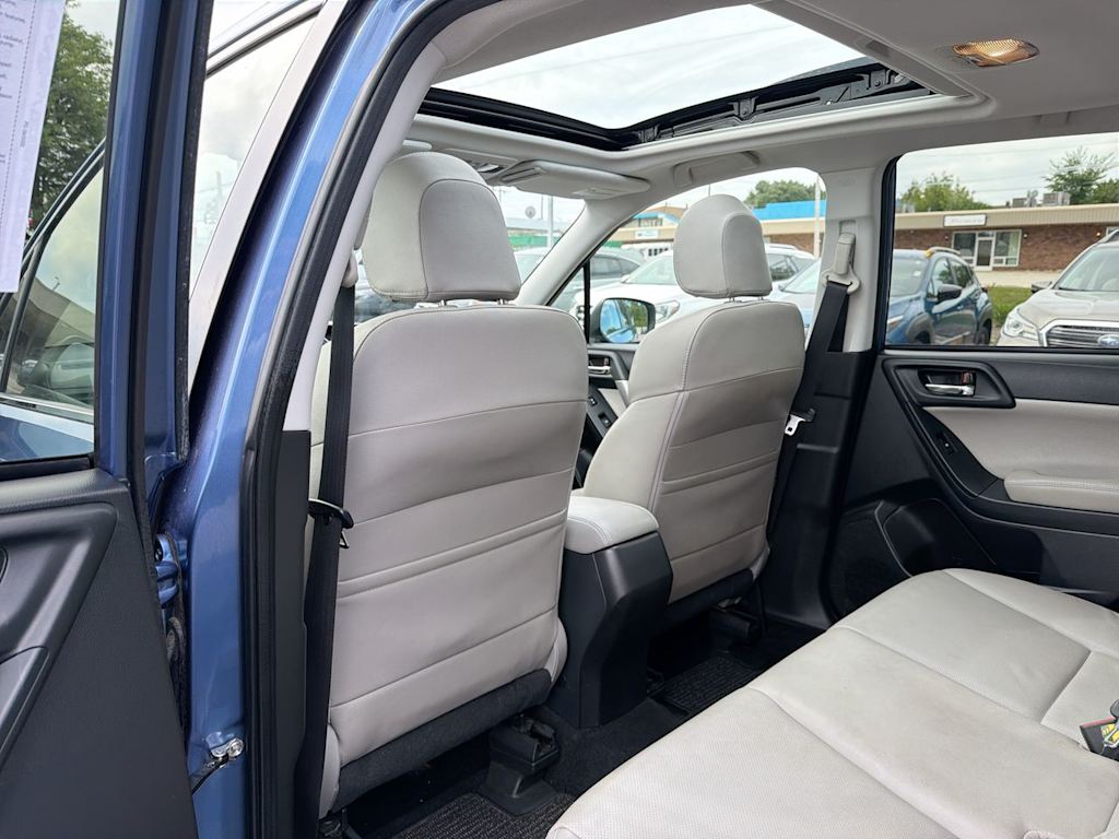 Thumbnail: 2015 Subaru Forester - 12