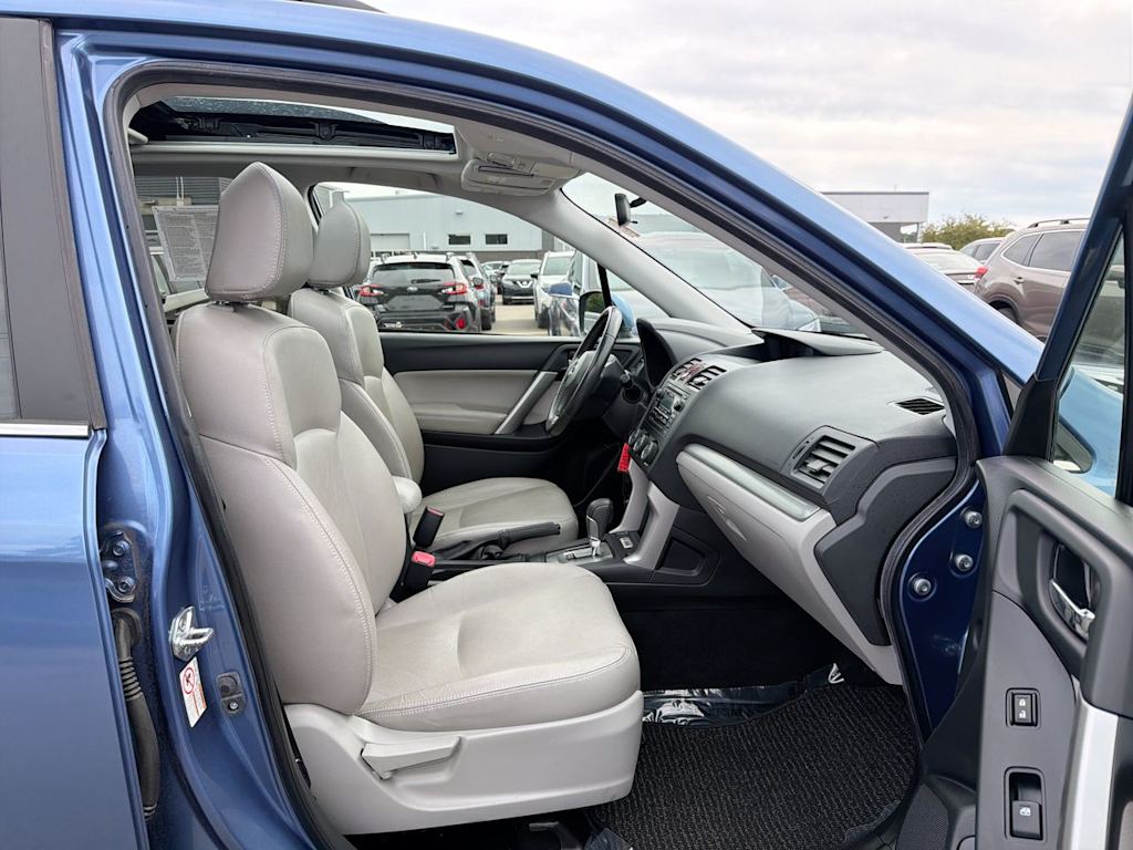 Thumbnail: 2015 Subaru Forester - 11