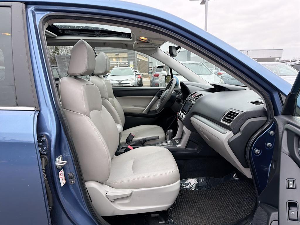 Thumbnail: 2016 Subaru Forester - 11