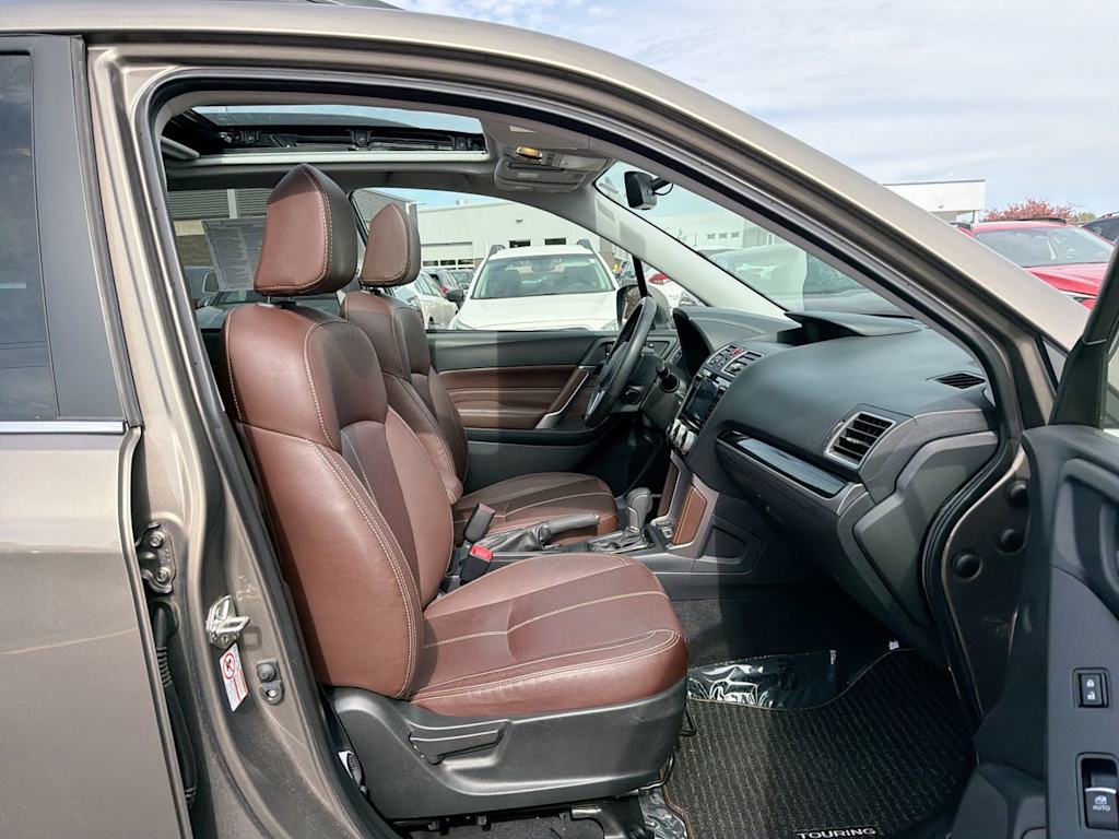 Thumbnail: 2017 Subaru Forester - 11