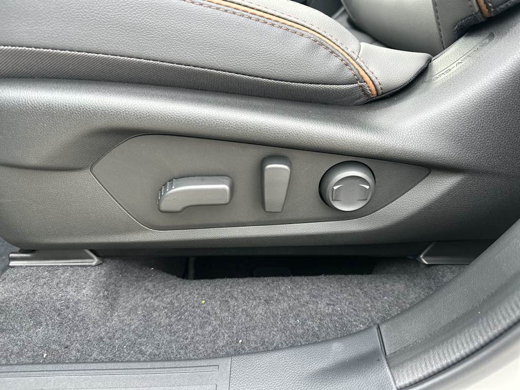 2025 Subaru Forester Sport 27