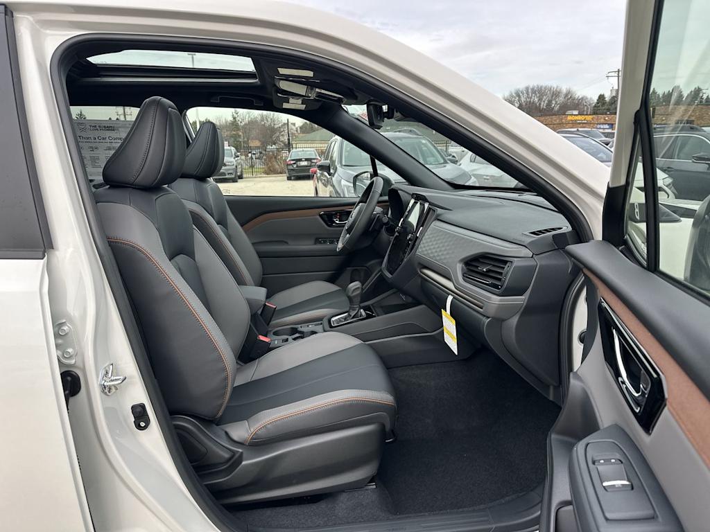 2025 Subaru Forester Sport 31