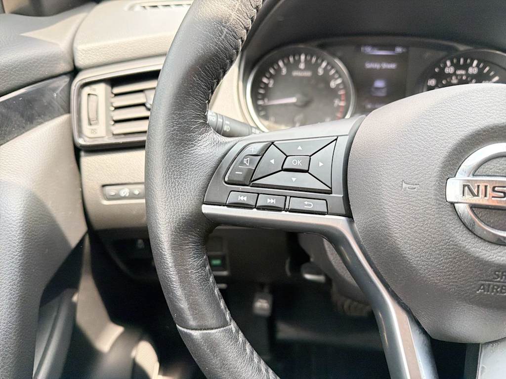 Thumbnail: 2018 Nissan Rogue Sport - 24