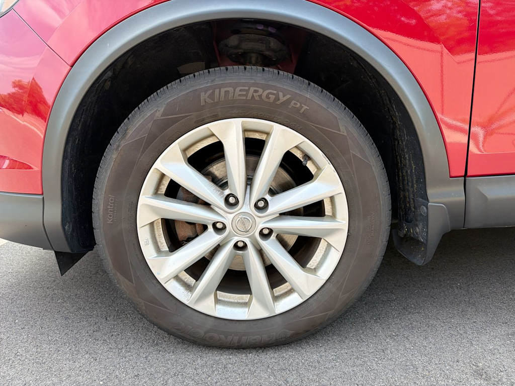 Thumbnail: 2018 Nissan Rogue Sport - 8