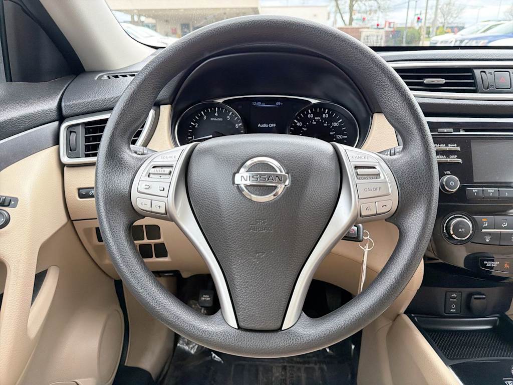 Thumbnail: 2016 Nissan Rogue - 8
