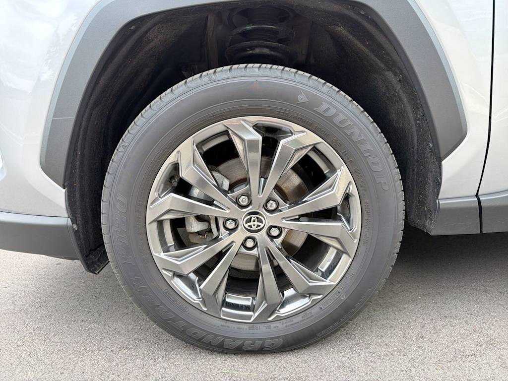 Thumbnail: 2024 Toyota RAV4 - 8
