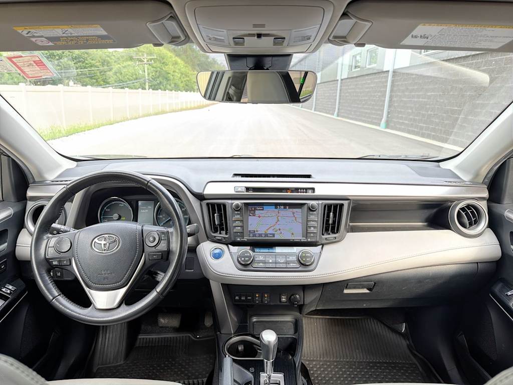 Thumbnail: 2017 Toyota RAV4 - 2
