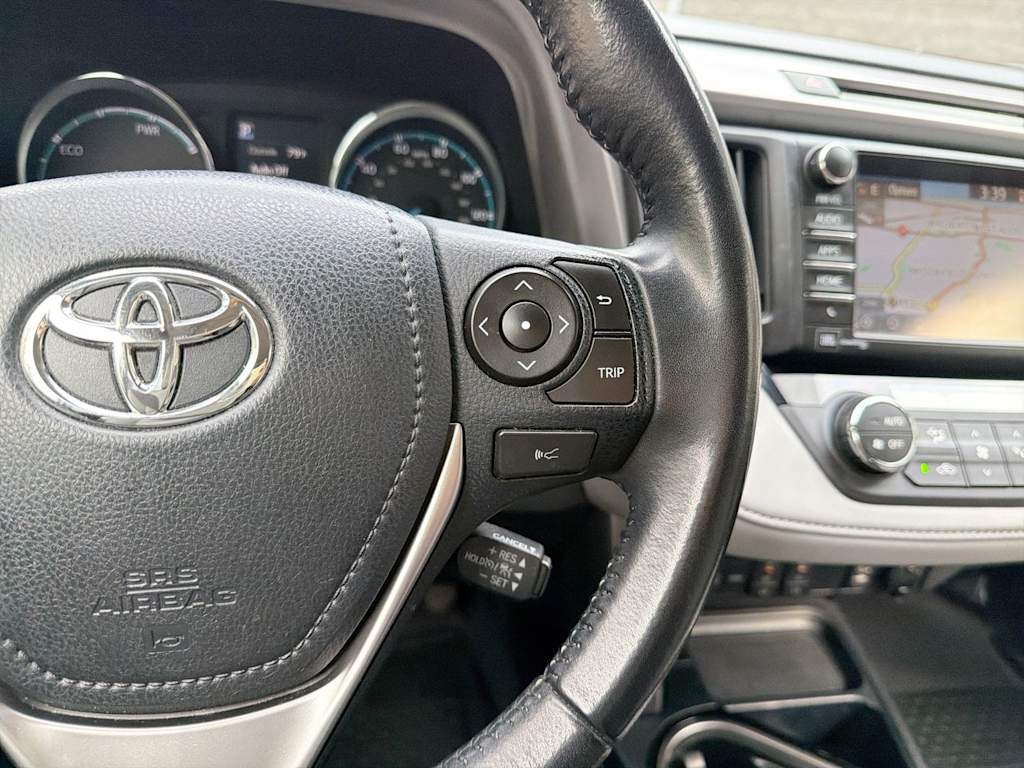 Thumbnail: 2017 Toyota RAV4 - 34