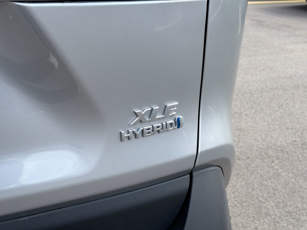 Thumbnail: 2020 Toyota RAV4 - 28