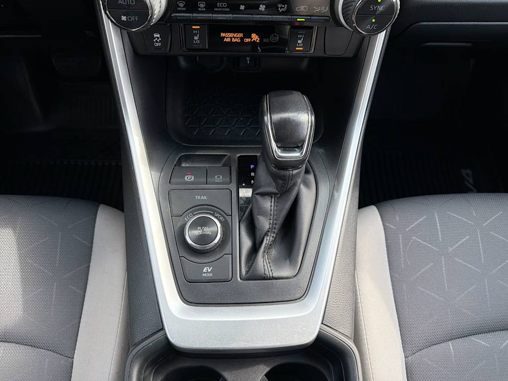 Thumbnail: 2020 Toyota RAV4 - 37