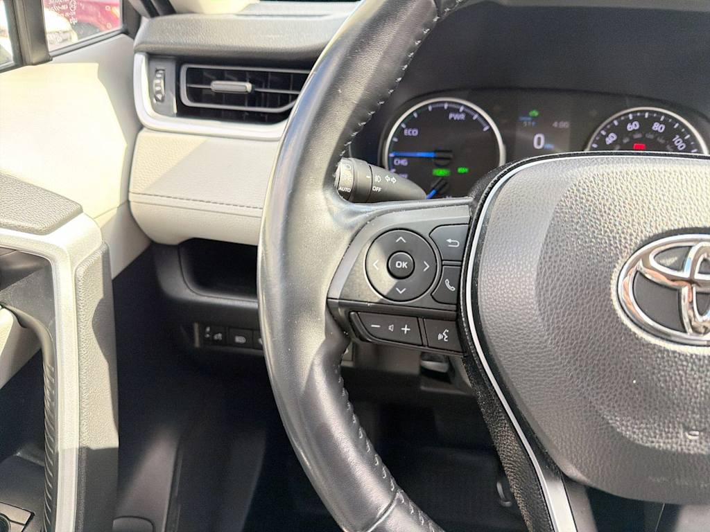 Thumbnail: 2020 Toyota RAV4 - 33
