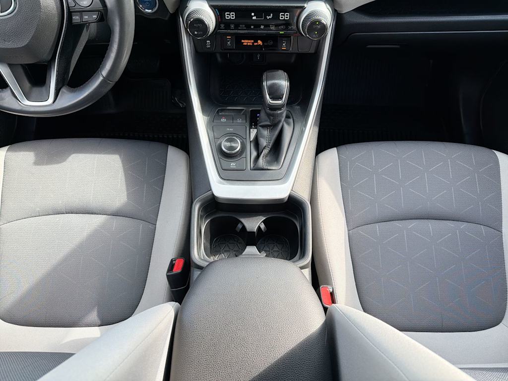 Thumbnail: 2020 Toyota RAV4 - 14