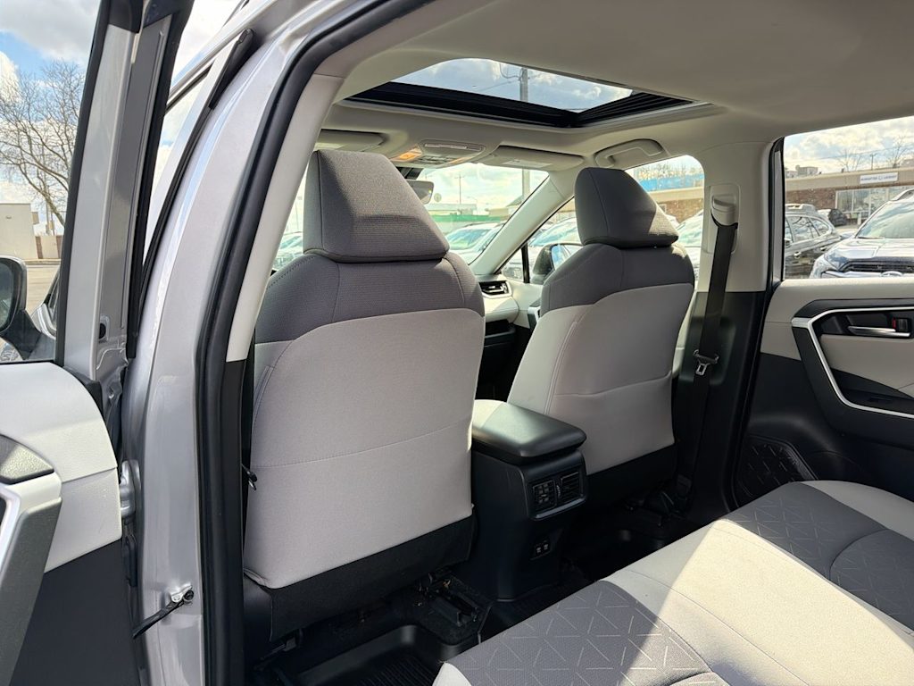 Thumbnail: 2020 Toyota RAV4 - 12
