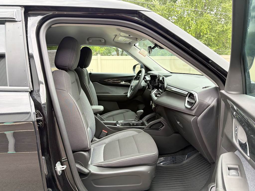 Thumbnail: 2024 Chevrolet TrailBlazer - 11