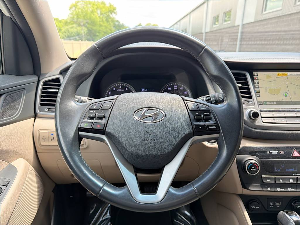 Thumbnail: 2017 Hyundai Tucson - 9