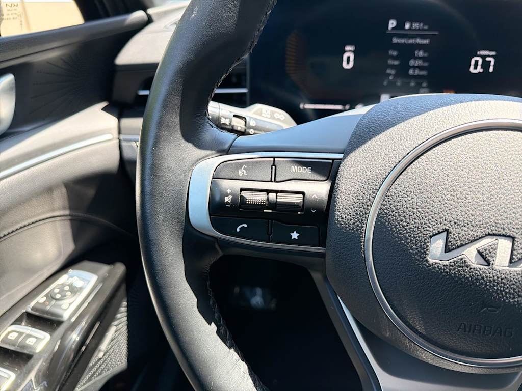 Thumbnail: 2025 Kia K5 - 32