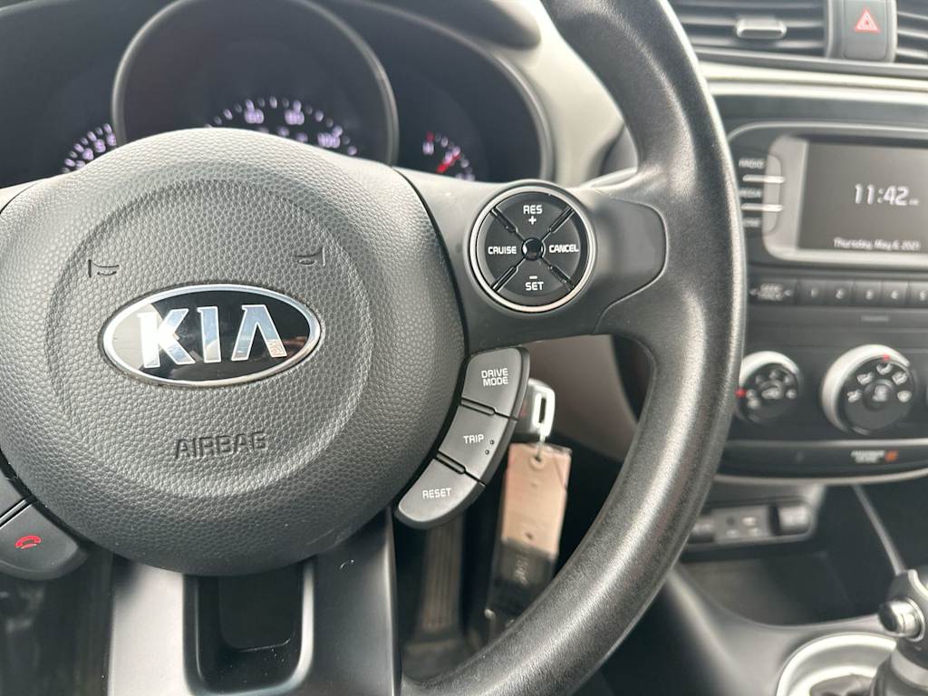 2017 Kia Soul Base 33