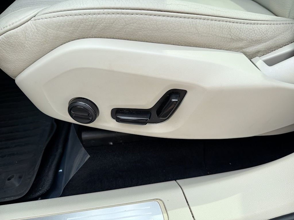 Thumbnail: 2019 Volvo XC60 - 28