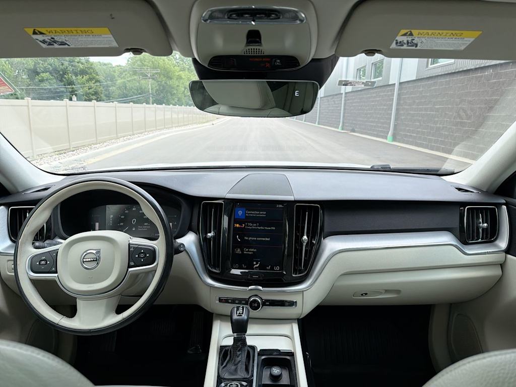 Thumbnail: 2019 Volvo XC60 - 2